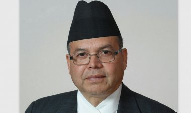 झलनाथ खनालको दिल्लीस्थित एपोलो अस्पतालमा उपचार सुरु