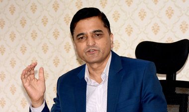 सरकारले ल्याएको अध्यादेश फिर्ता लिन योगेश भट्टराईको माग