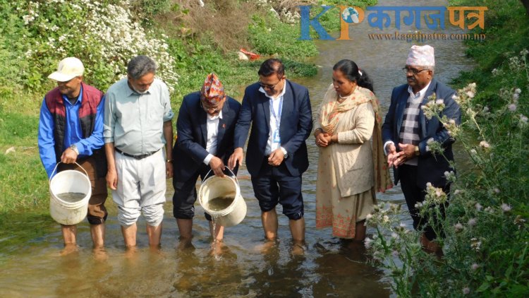 चितवन र मकवानपुरका माछा पनौतीको लिलावती खोलामा