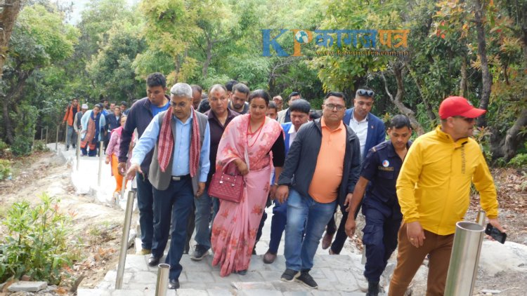 बनेपाको दुई धार्मिक स्थल चण्डेश्वरी र गोसाईस्थान जोड्न १६ सय सिँढी निर्माण